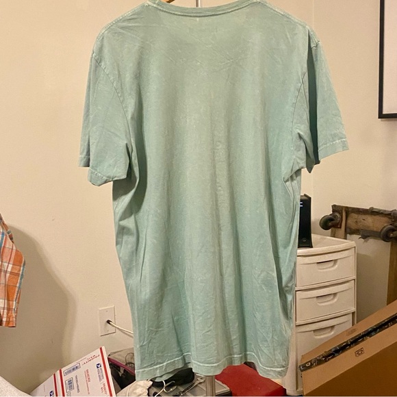 2 HURLEY MENS LARGE CREW T SHIRTS BLACK NWOT GREEN VTG BROKE IN P 21 L 30 GREAT - Picture 4 of 6